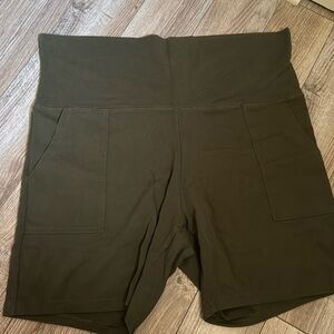 Aerie pocket bike shorts